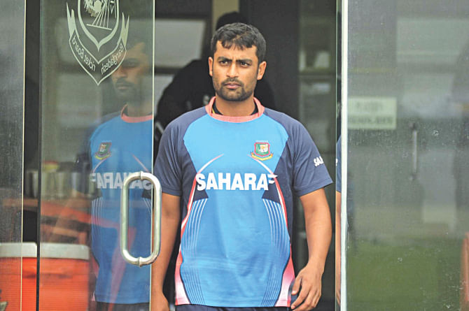 A test report yesterday has revealed a meniscus tear in Tamim Iqbal's left knee. The injury may require a surgery which can keep the opener out of the game for around one and half month. photo: star file
