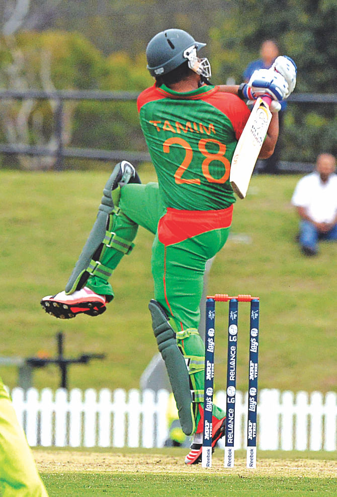 Dashing Bangladesh opener Tamim Iqbal is on his toes as he pulls one down to the square-leg boundary during the first World Cup warm-up match against Pakistan at Blacktown Olympic Park in Sydney yesterday. Tamim scored 81. Photo: AFP