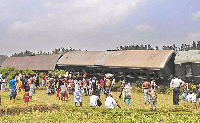 The derailed carriages of Karnaphuli Express at Abu Nagar in Mirsarai yesterday. The train was heading for Dhaka from Chittagong.  Photo: Star