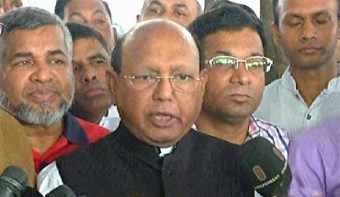 Commerce Minister Tofail Ahmed talks to reporters after paying homage to Bangabandhu Sheikh Mujibur Rahman by placing a wreath at his portrait at Bangabandhu Museum in Dhanmondi of the capital on the occasion of his 94th birth anniversary. Photo: TV Grab 