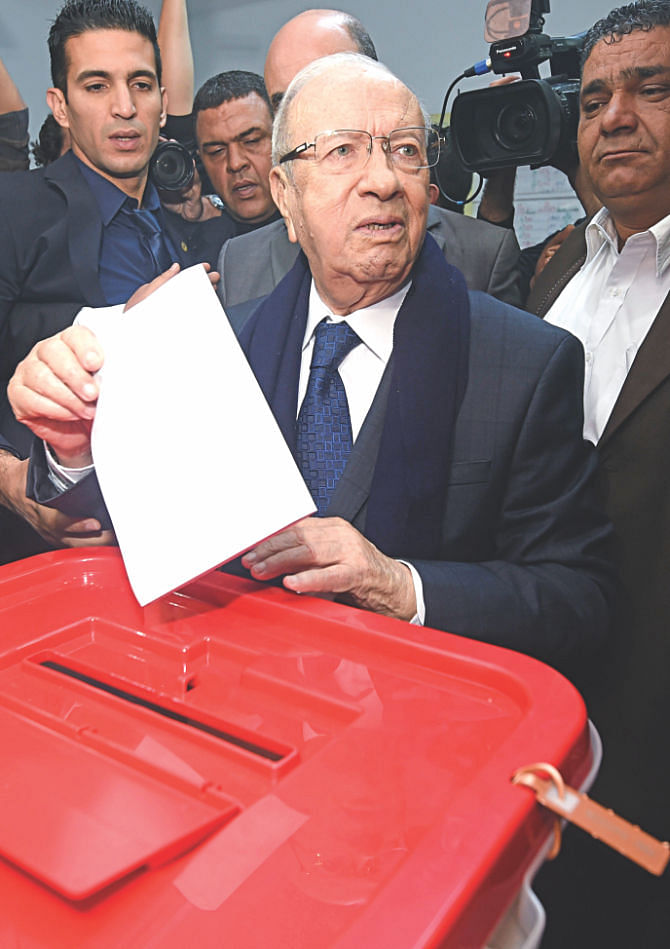 Among the 27 candidates, the favourite is Essebsi an 87-year-old veteran whose anti-Islamist Nidaa Tounes party won parliamentary elections last month. Photo: AFP