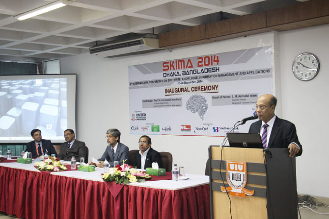 AK Azad Chowdhury, chairman of University Grants Commission of Bangladesh, speaks at the eighth International Conference on Software, Knowledge, Information Management and Applications, organised by United International University on its campus in Dhaka recently.  Photo: UIU 