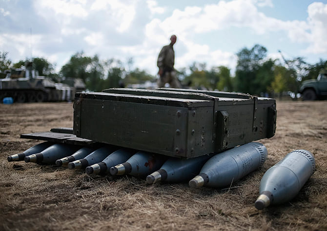 Shells are seen in a Ukrainian army camp near Debaltseve, Donetsk region, August 29, 2014. Photo: Reuters  