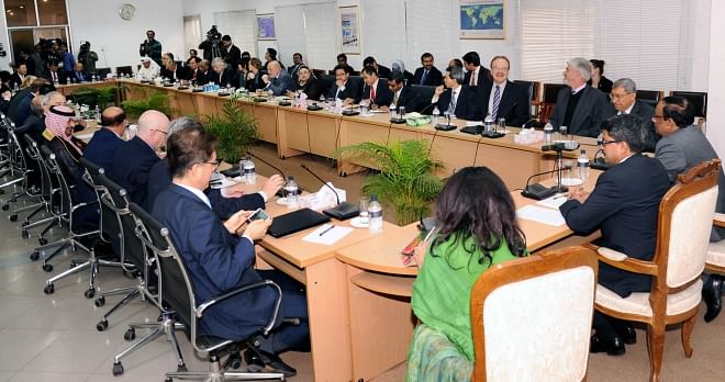 State Minister for Foreign Affairs Shahriar Alam holds a views-exchange with ambassadors and high commissioners at the ministry yesterday. Photo: PID