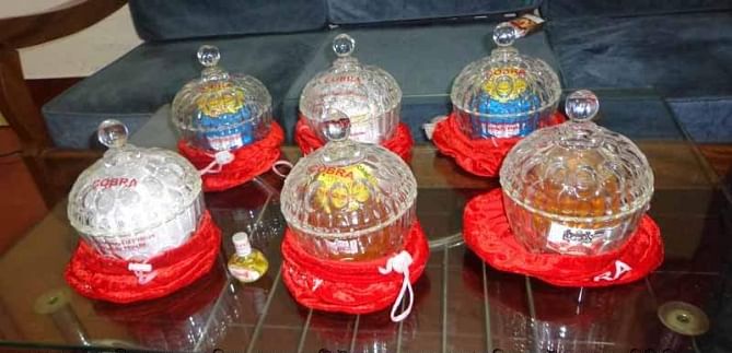Border Guard Bangladesh (BGB) men seized smuggled cobra venom worth Tk 100 crore from a private car and arrested a youth at Amrakhali in Benapole, Jessore, on Friday night. PHOTO: STAR