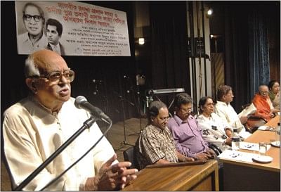 This May 15, 2009 photo shows Prof Zillur Rahman Siddiqui speaking at a discussion at Shilpakala Academy auditorium in Dhaka where he joined other dignitaries to raise a call to initiate trial of war criminals. Photo: Star