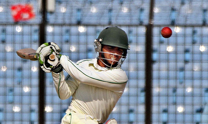Mominul batting his way to a draw in the last day of 2nd test match against Sri Lanka. Photo: Anurup Kanti Das