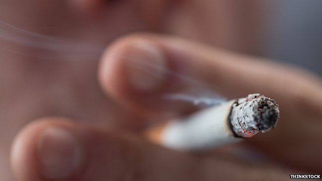 Although smoking is becoming less popular in many parts of the world, the total number of smokers is growing. The photo is taken from BBC.