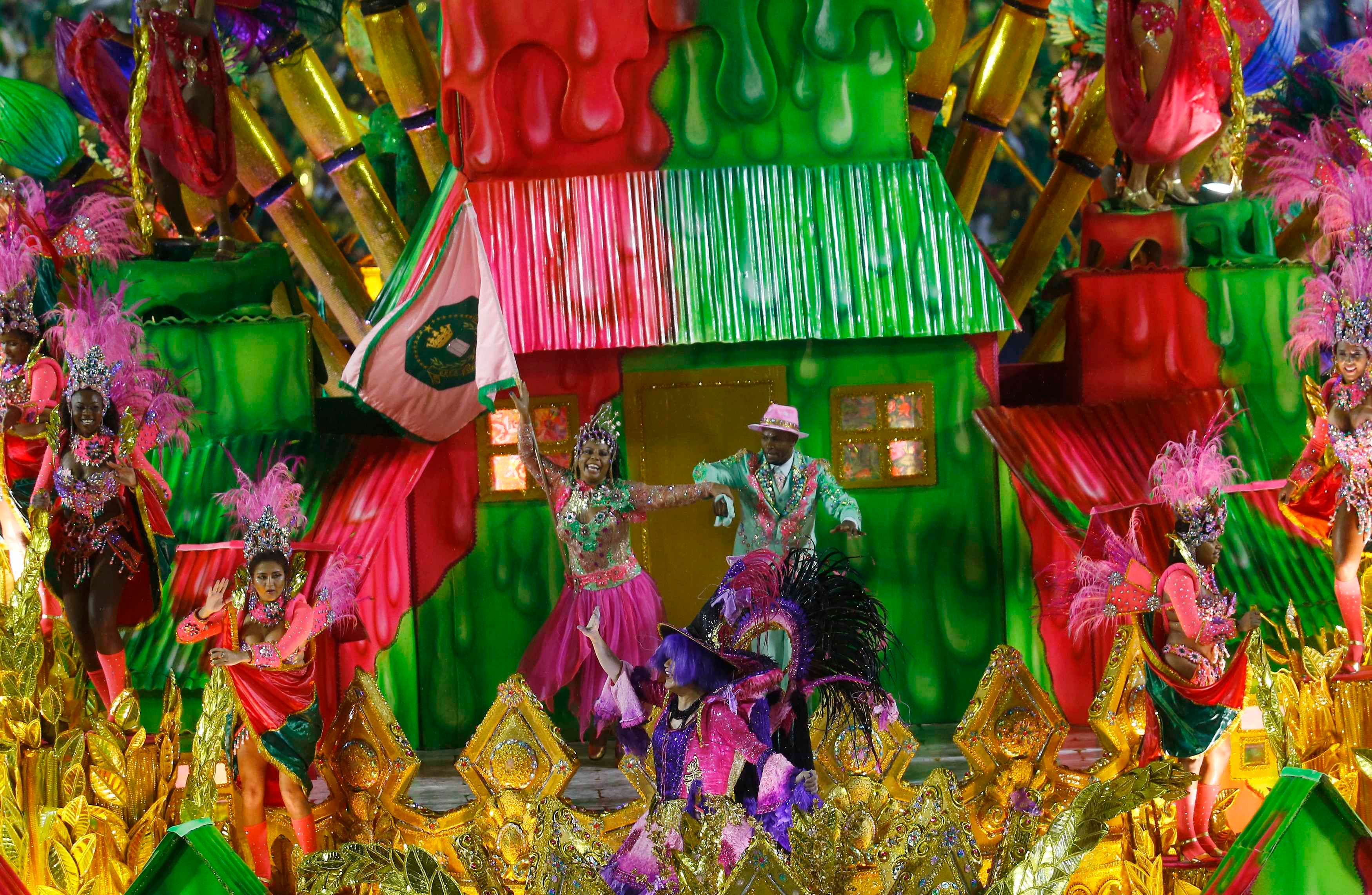 Revellers from the Mocidade samba school participate in the annual carnival parade in Rio de Janeiro's Sambadrome, February 16, 2015. Photo: Reuters