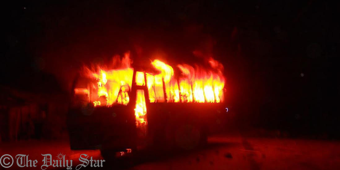 Angry people set fire to the bus protesting the incident. Photo Star