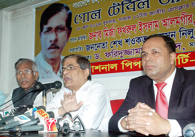 BNP leader Mirza Fakhrul Islam Alamgir speaks at a programme at the National Press Club in the capital on Wednesday. Photo: Banglar Chokh