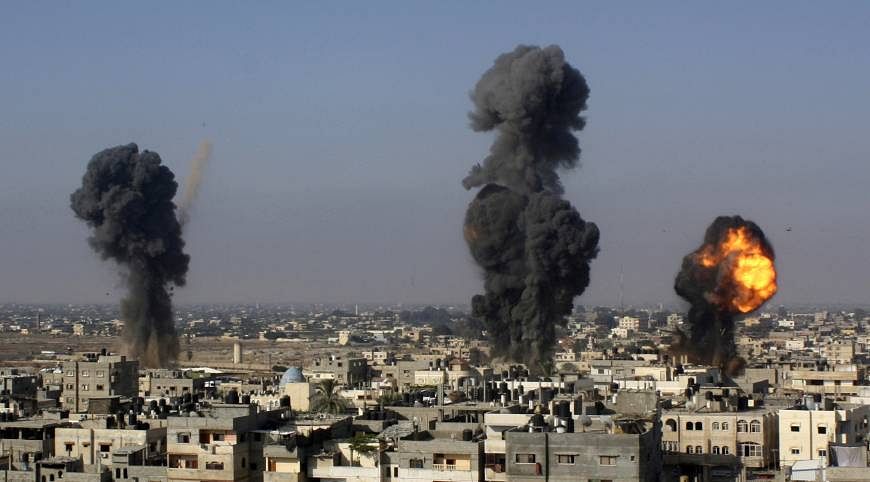 Israeli missiles hit smuggling tunnels between Egypt and Gaza, in Rafah, the southern Gaza Strip. Photo: AP/File