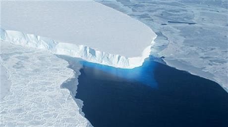 This undated handout photo provided by NASA shows the Thwaites Glacier in West Antarctic. Two new studies indicate that part of the huge West Antarctic ice sheet is starting a slow collapse in an unstoppable way. Alarmed scientists say that means even more sea level rise than they figured. Photo: AP