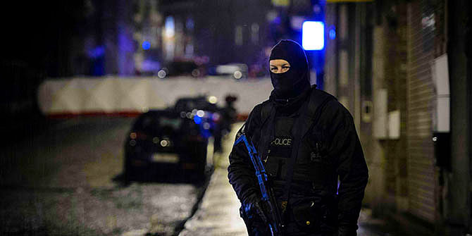 A Belgian special forces police blocks a street in central Verviers, a town between Liege and the German border, in the east of Belgium January 15, 2015.Photo:Reuters