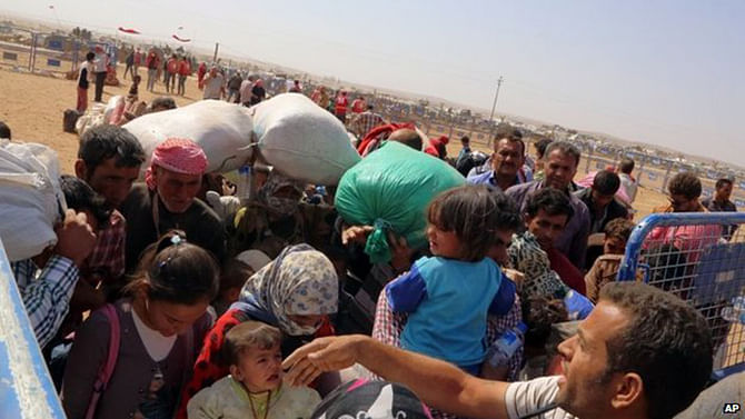 The advance of IS militants has forced whole communities to flee. Photo: AP