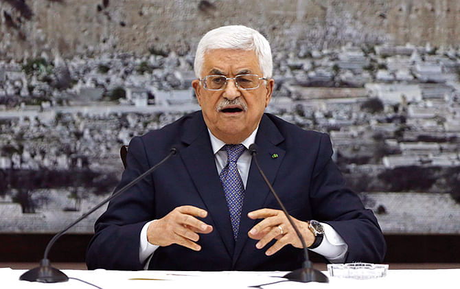 Palestinian President Mahmoud Abbas gestures during a meeting with Palestinian leadership in the West Bank city of Ramallah August 26, 2014. Photo: Reuters