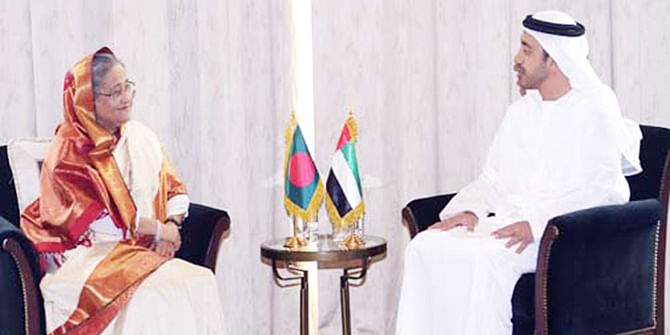 Prime Minister Sheikh Hasina meets UAE Foreign Minister Sheikh Abdullah bin Zayed Al Nahyan in Abu Dhabi Sunday. Photo: PID 