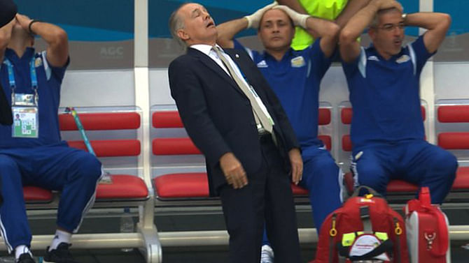 Sabella nearly falls over after chance
