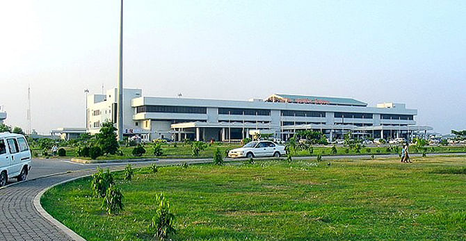 Photo shows the front driveway of Chittagong Shah Amanat International Airport. The government now mulls opening up the airport for international destinations.Photo: STAR