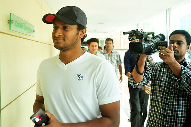 Shakib Al Hasan visits BCB headquarters in Mirpur after he returns home from London on Sunday. Photo: Firoz Ahmed