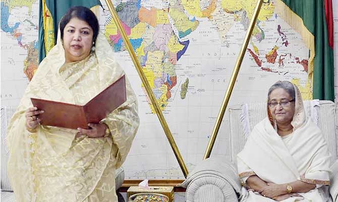 Speaker of the Parliament Shirin Sharmin Chaudhury takes oath as the Member of Parliament of Rangpur-6 at Jatiya Sangsad Bhaban today. Prime Minister Sheikh Hasina was present during the ceremony. Photo: Focus Bangla