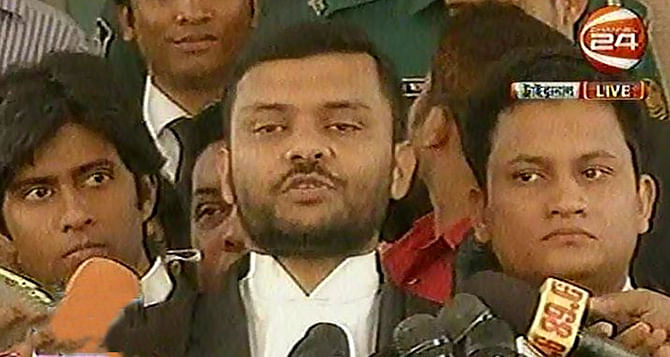 Defence lawyer Shishir Manir gives reaction before media men about verdict of Jamaat leader Abdus Subhan's war crimes case Wednesday. Photo: TV grab