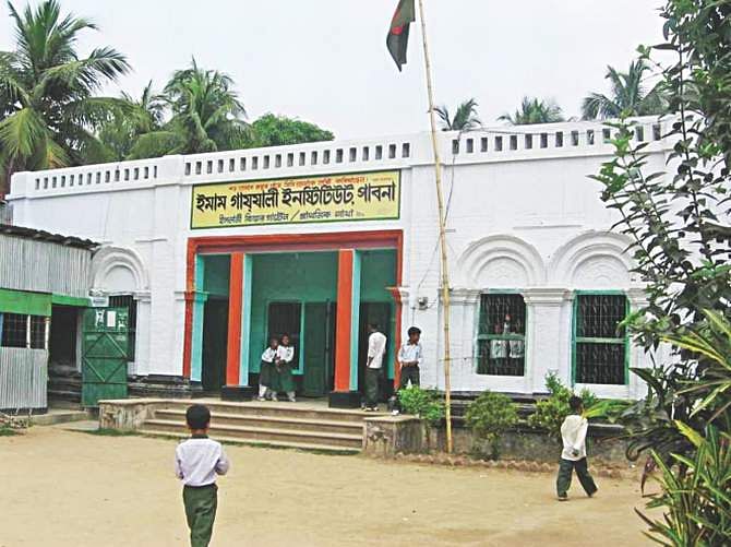 Suchitra's Gopalpur home in Pabna occupied and turned into a school by Jamaat-backed institution Imam Gazzali Institute. Photo: Star