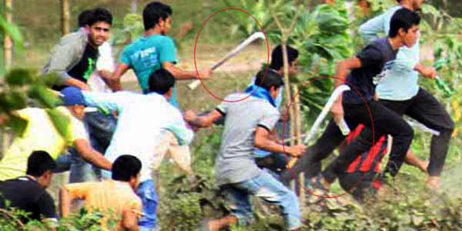 This Banglar Chokh photo taken on November 20 shows ruling Awami League’s student wing Bangladesh Chhatra League activists are running with daggers during the turf war at Sylhet’s Shahjalal University of Science and Technology.