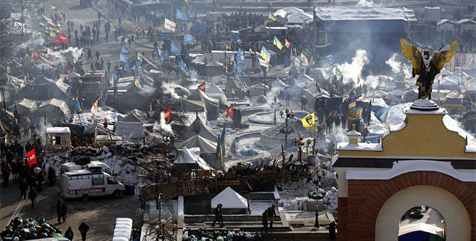 Tents of anti-government protesters are seen at Independence Square in central Kiev January 26, 2014. Opposition leaders, whose power base is among protesters massing in the square whose name evokes the independence Ukraine gained in 1991, continued to press for concessions including early elections and the repeal of an anti-protest law. 